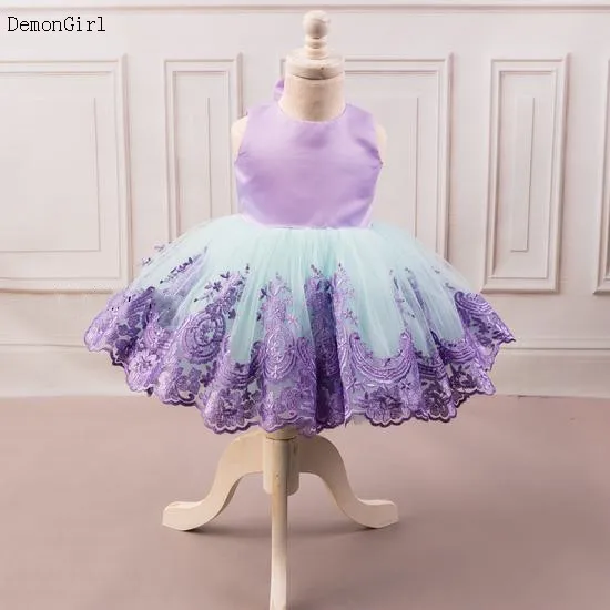 

Baby Girls Birthday Dress Lace Applique with Bow 2 3 4 Year Baptism Gown Costume Children Birthday Party Ball Gown