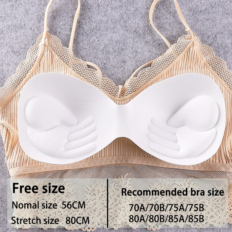 Комплект женского кружевного нижнего белья с бюстгальтером пуш-ап и трусиками |