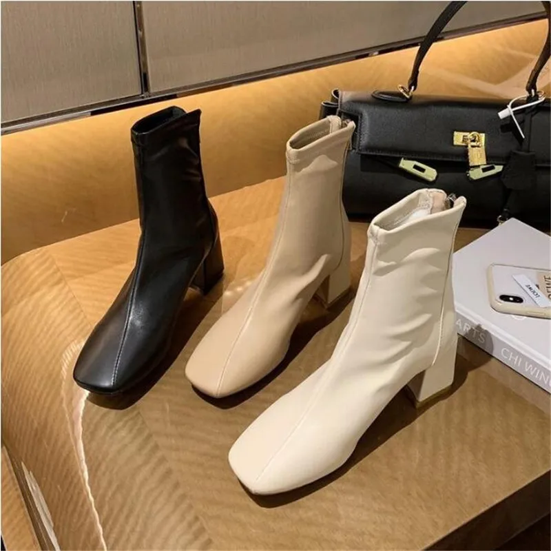 

Khaki PU Leatehr Short Combat Boots Chunky Middle Heel 2020 Spring Women Zipper Martin Boots Ankle Boots For Women