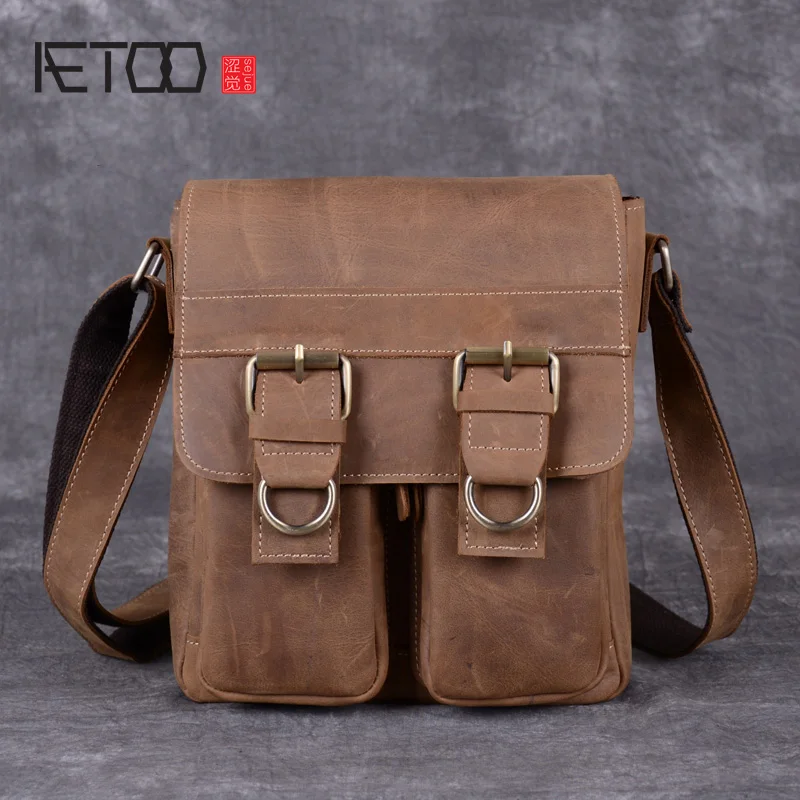 

AETOO Mad horse leather men's shoulder bag, men's cowhide slant bag, casual manual retro bag, vertical men's postman bag