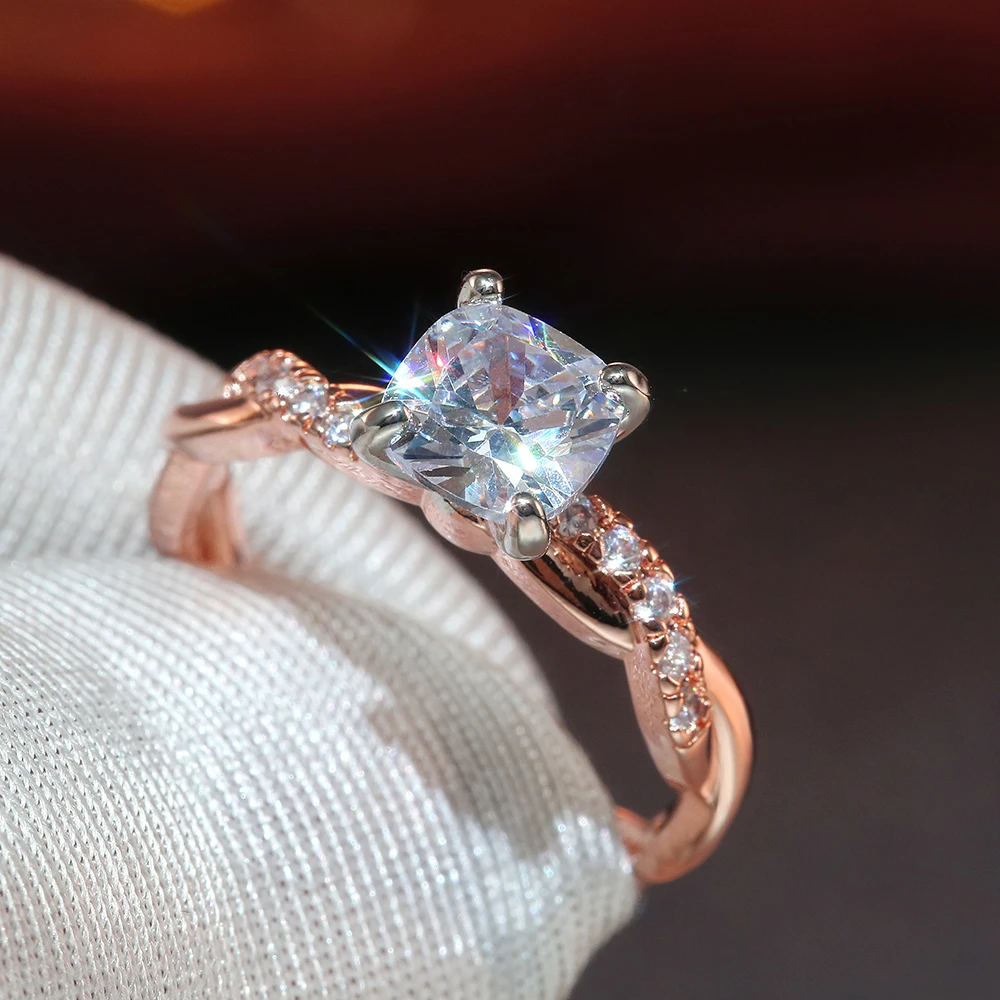 Классическое женское обручальное кольцо Huitan с 4 когтями из циркония цвета