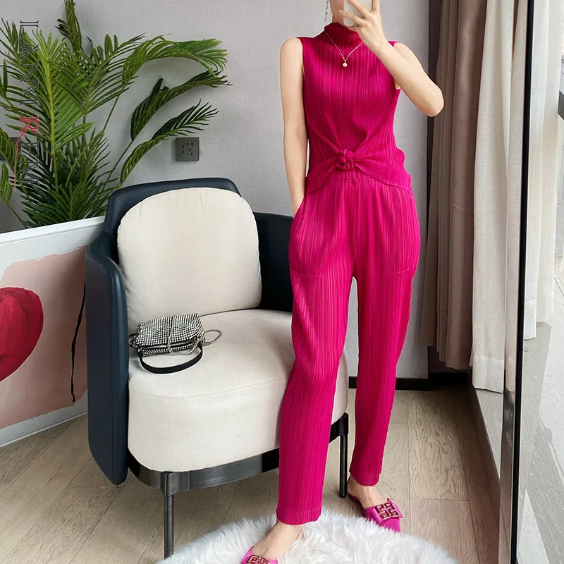 

LANMREM Pleated Sets For Women Turtleneck Sleeveless Vest Pencil Pants Fashion Two Piece Suit Set 2023 Summer New 2D3753