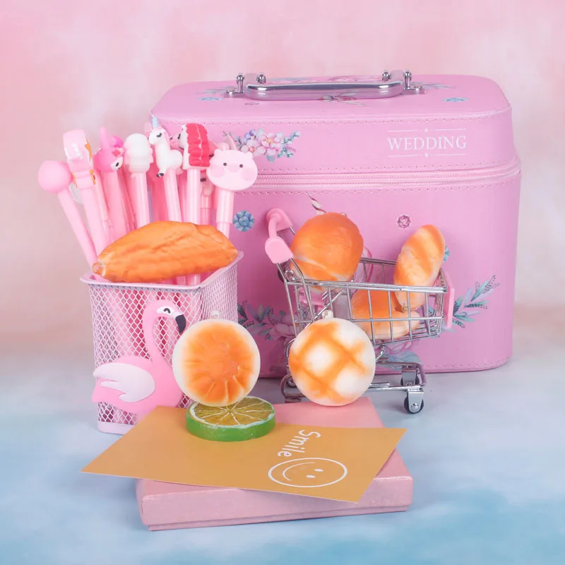 Сжимаемая игрушка для сжимания хлеба мягкая медленная булочка торт тост брелок