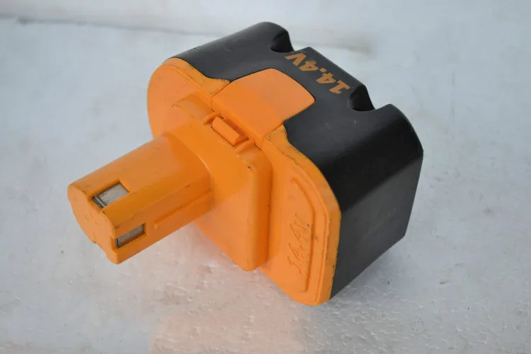 RYOBI 12В аккумулятор оригинальный Подержанный продукт | Инструменты