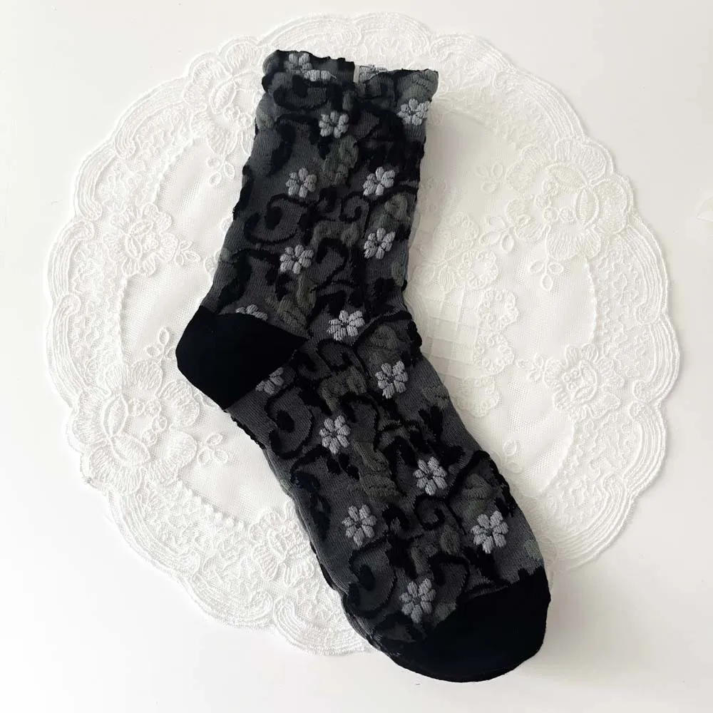 2021 Breathable Shiny Mesh Transparent Glitter Short Cotton Cute Girl Socks Sweet 3D Flower Sexy Summer Sheer Women Socks Female