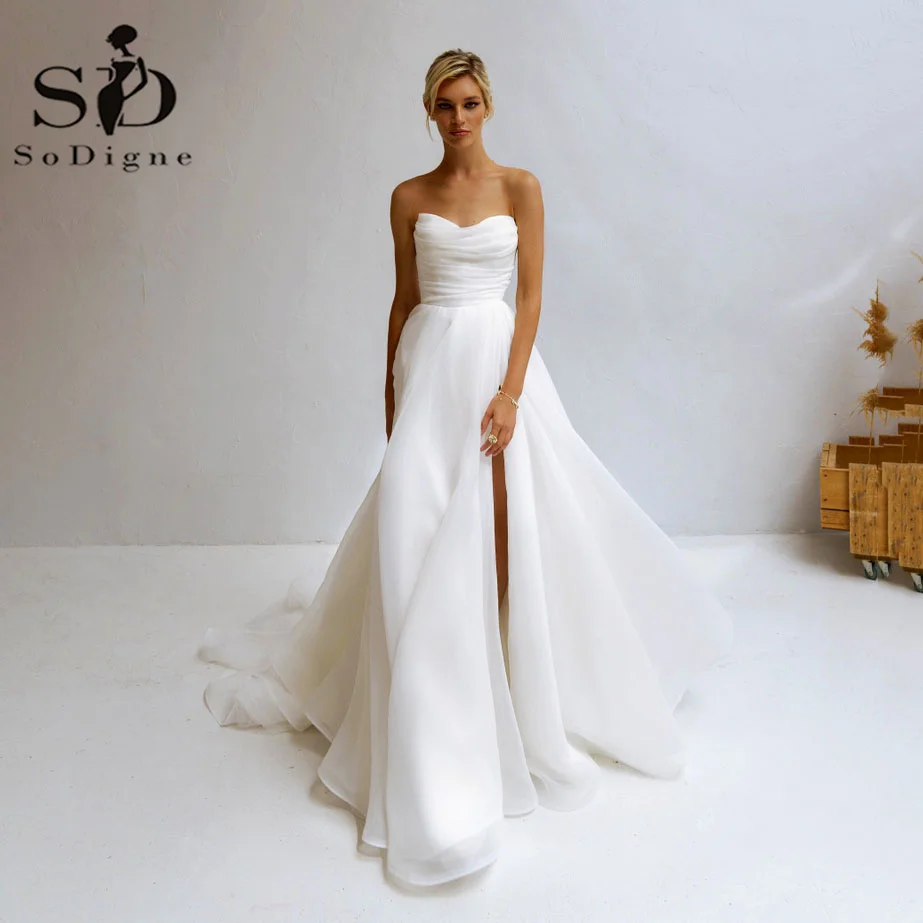 Купи SoDigne Modern Organza Wedding Dress Pleats Sexy Side Split Long Women Bridal Dress A-Line Bride Party Gown vestido novia за 5,147 рублей в магазине AliExpress