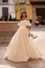 Свадебное платье-трапеция с открытыми плечами, атласное простое платье невесты до пола с открытой спиной и шлейфом, 2021