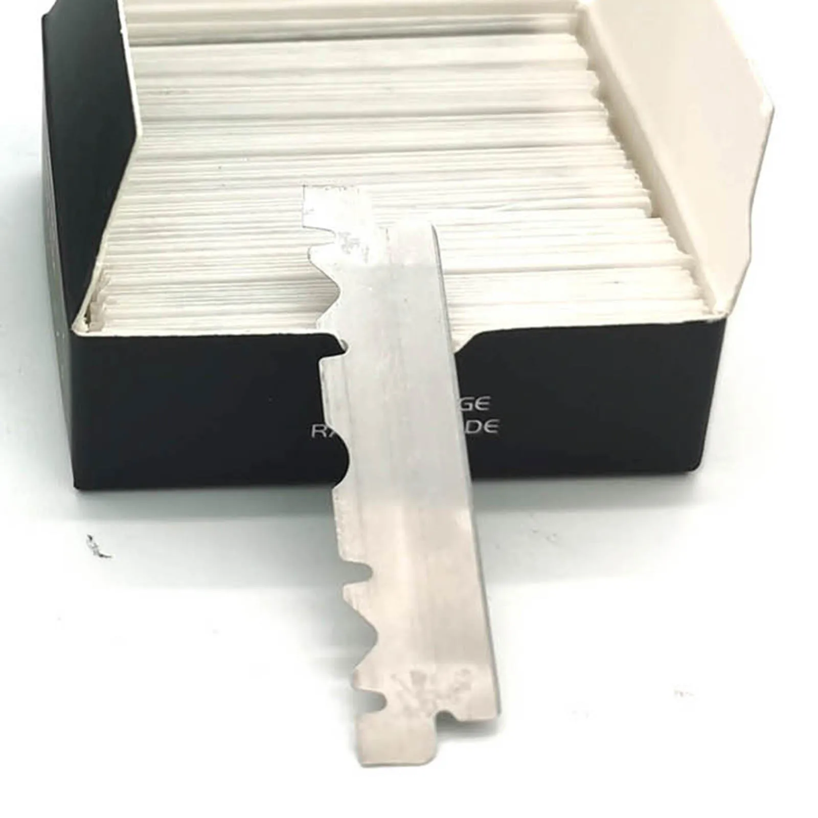 

100Pcs High Quality Stainless Steel Barber Single Edge For Barbers Exchangeable Blade For Shaving