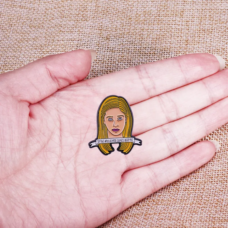 Буффи королева рассекающая эмалированная булавка если придет Апокалипсис она