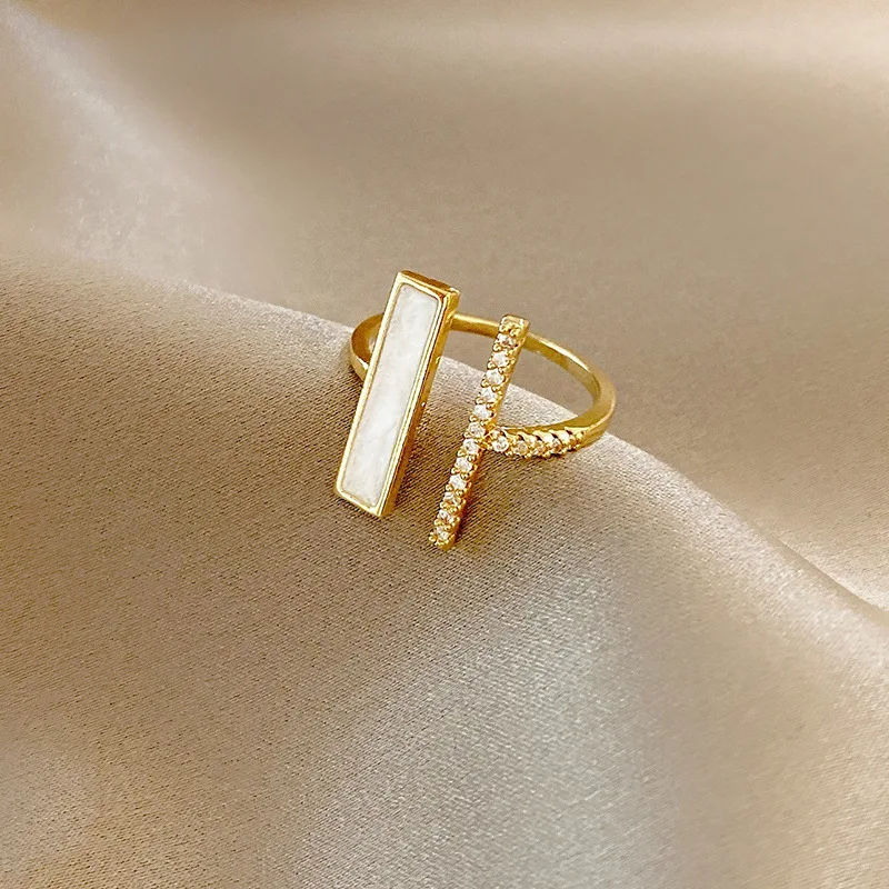 

Personality Bling Bling Rhinestone Charm Open Rings for Women Ladies Gold Color Copper Alloy Rings Korean Accessories