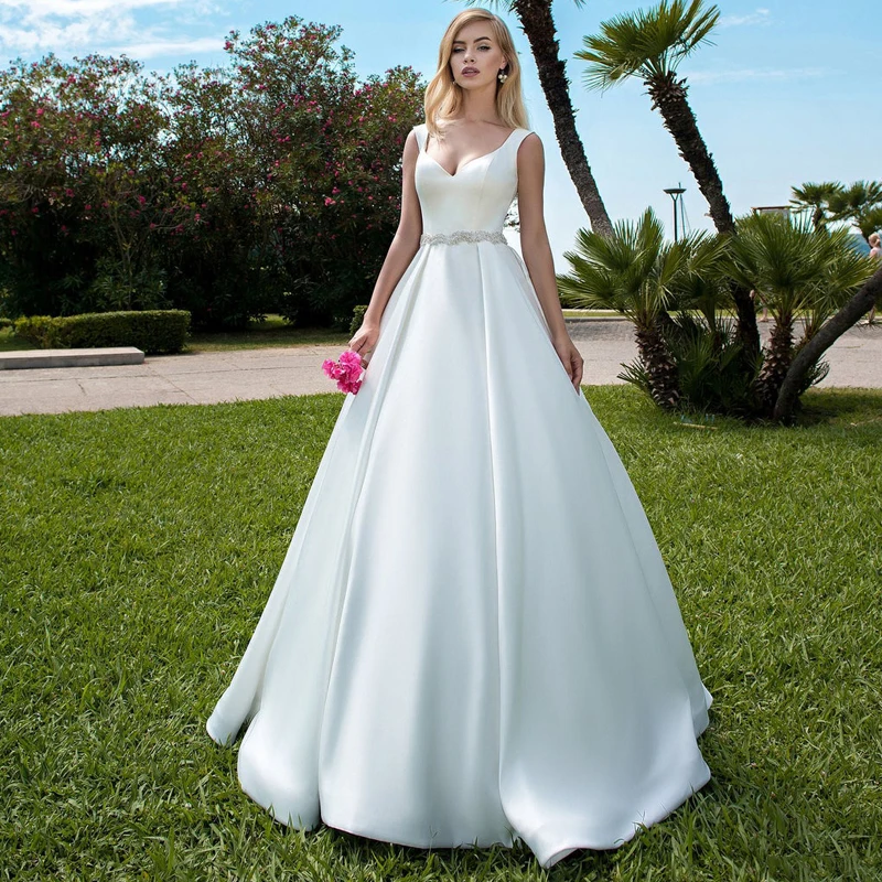 

V-Neck Lace Appliques Beads Belt Satin Buttons Back A-Line Wedding Dress 2022 Vestido De Noiva Bridal Gown