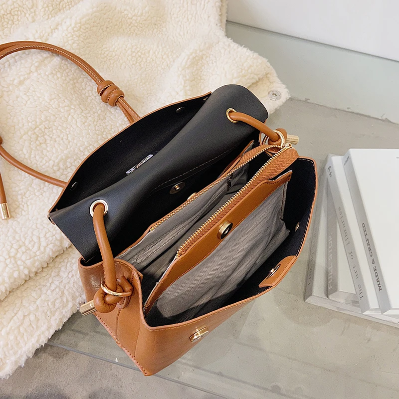 

Women's Handbags