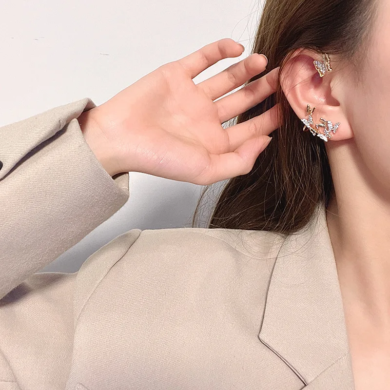 

Women No Piercing Crystal Rhinestone Butterfly Ear Cuff Trendy Charm Wrap Stud Clip Earrings Hanging Jewelry Bijoux Clips On Ear