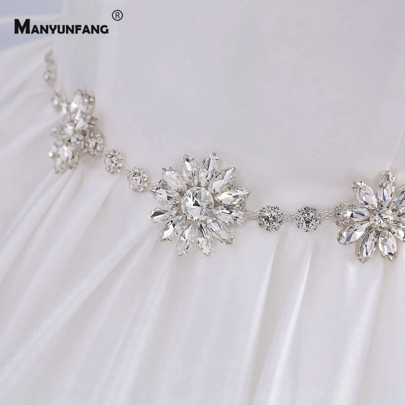 

Real Photo Simple Design Chapel Train Wedding Dress Elegant O-Neck Sleeveless Crystal Backless Bridal Ball Gown Custom Made 2021