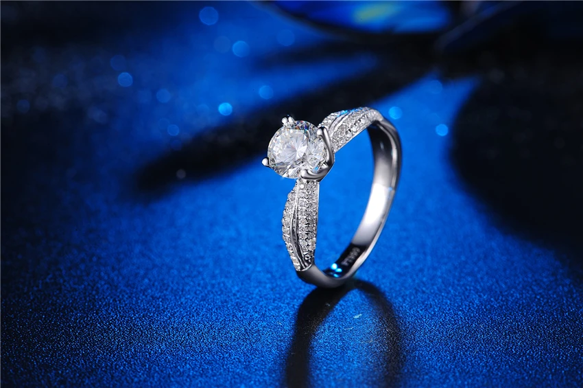 

Celestial Test Positive 1Ct 6.5mm D-E Lab-Grown Moissanite Diamond Ring 925 Sterling Silver Engagement Ring Female Ring