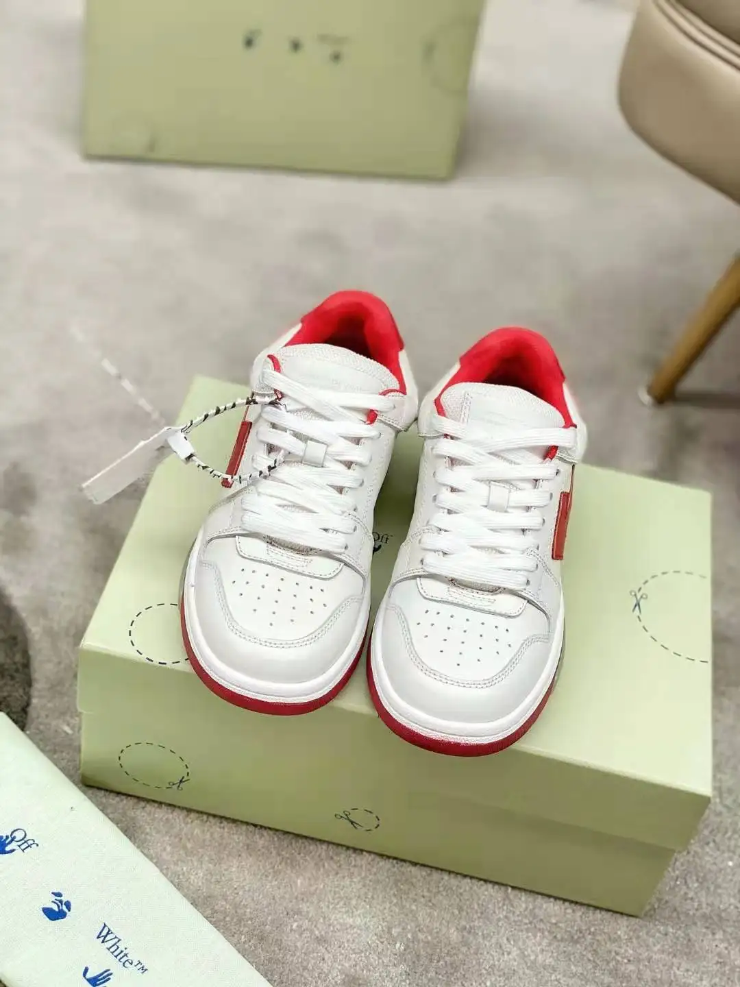 

Out of Office Leather Sneakers Women Men 2021 Spring Walking Running Shoes Arrows White Sneakers Off Brand Designer Casual Shoes