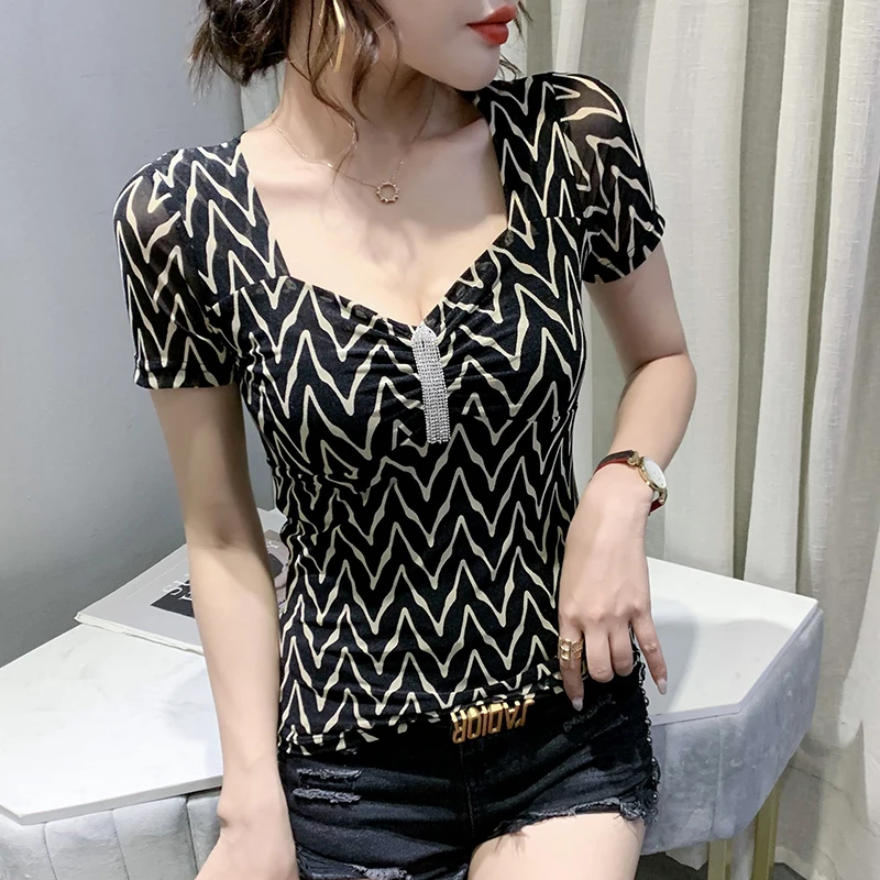 

2021summer Leopard Casual T-shirt Fashion printing V-neck Short sleeve Top Women T Shirt Plus Size M-3XL
