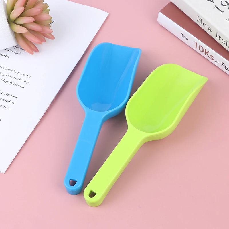 

1PCS Plastic Sand Scoop Shovel Toy Children Summer Outdoor Beach Toys Tools