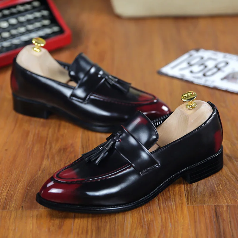 

Italian Leather Wedding Shoes Men Tassel Dress Shoes Elegant Man Brand Formal Shoes Slip On Office Footwear chaussures habillées