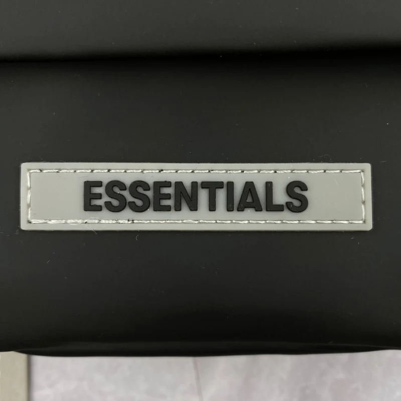 

Men and women Essentials Waist Packs and Essentials Shoulder Bag 100%1:1 European and American Retro Waist Packs and Chest Bags