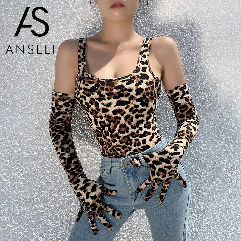 Женское боди с леопардовым принтом низким круглым вырезом без рукавов
