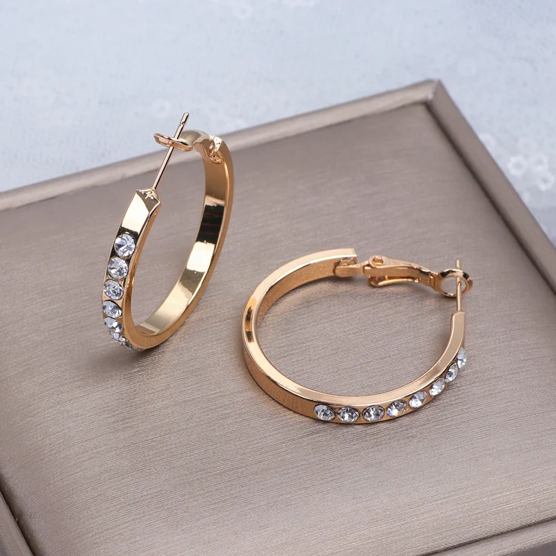 Серьги кольца женские большие с кристаллами классические ювелирные украшения