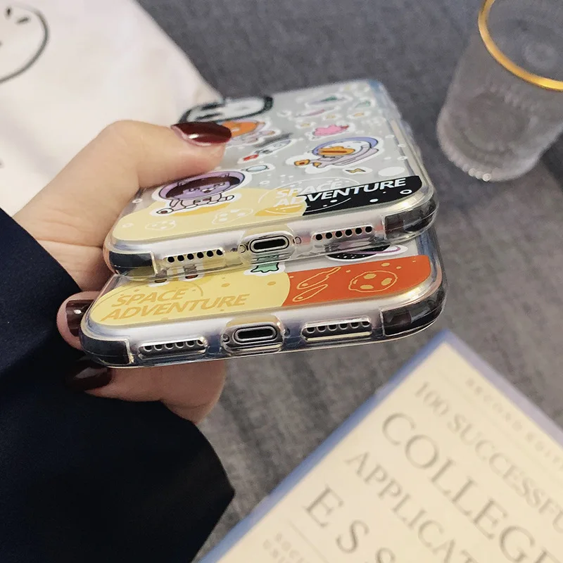 

Creative Cartoon Space Bear IPhone11ProMax/12Mini/XR/XS/X/8/7 Anti-drop Couple Transparent Silicone Mobile Phone Case Wholesale