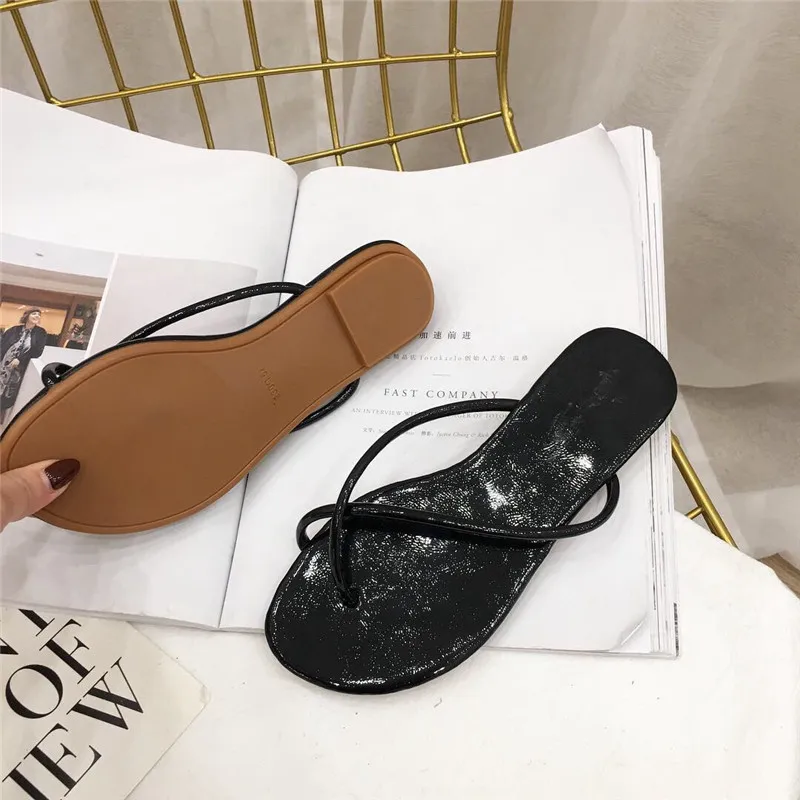 

Summer new beach slippers, womens comfortable casual shoes, pure black and white slippers, cool flat slippers