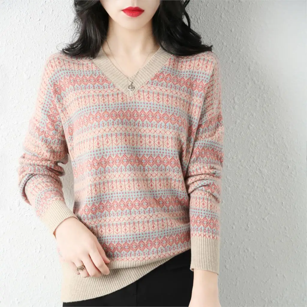 

Autumn and winter clothing 2021 new ladies sweater outer wear V-neck short loose cashmere sweater knitted bottoming shirt