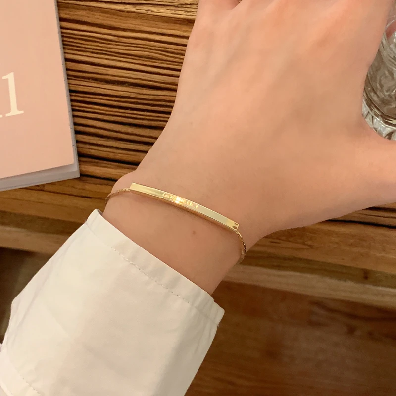 

Women Jewelry Metal Charm Bracelet Simply Design Hot Selling Golden Plating Adjustable Bracelet For Women Party Gifts