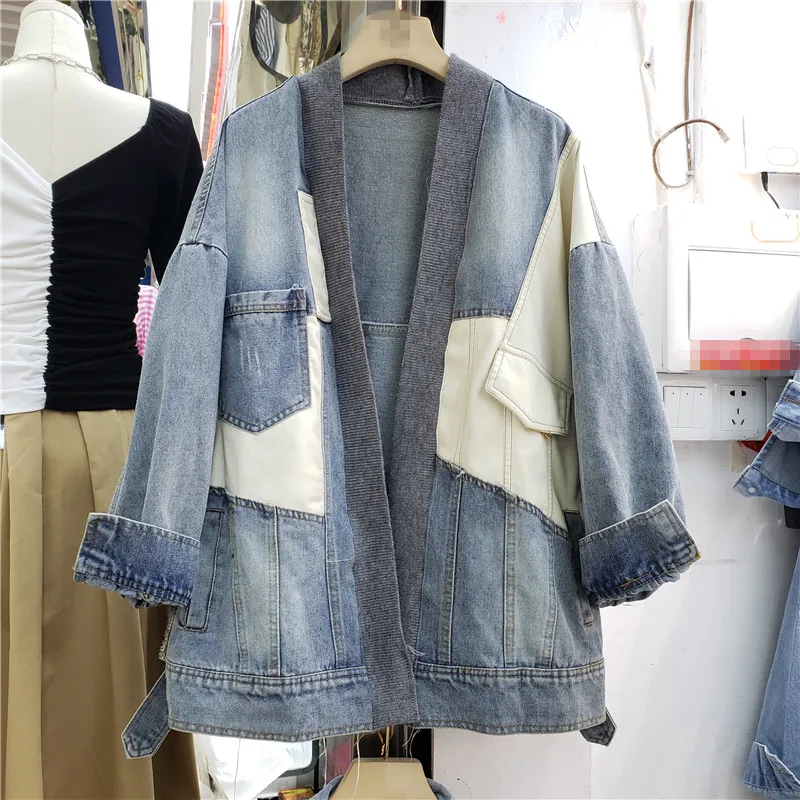 

Куртка женская джинсовая оверсайз, с V-образным вырезом