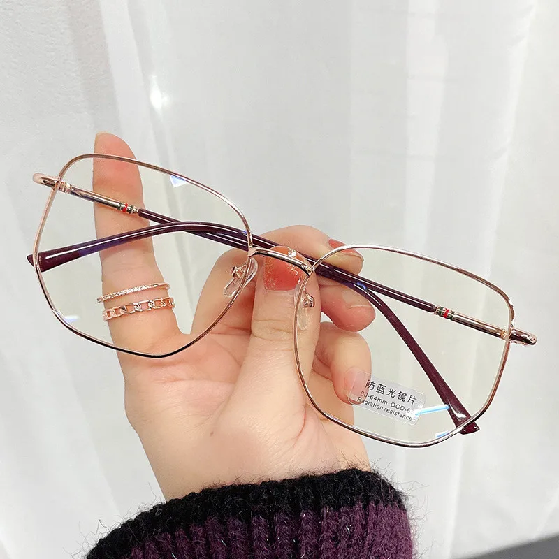 

Alloy Frame Anti Blue Light Glasses Women Vintage Classic Eyewear Female Retro Eyeglasses Men Clear Lens