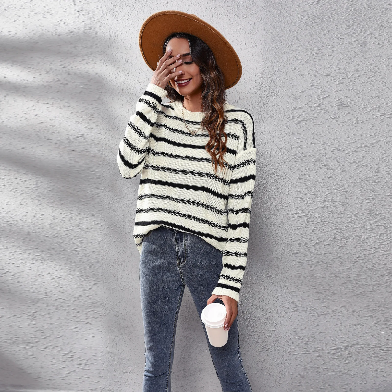 Женский вязаный свитер в полоску элегантный пуловер стиле пэчворк с круглым