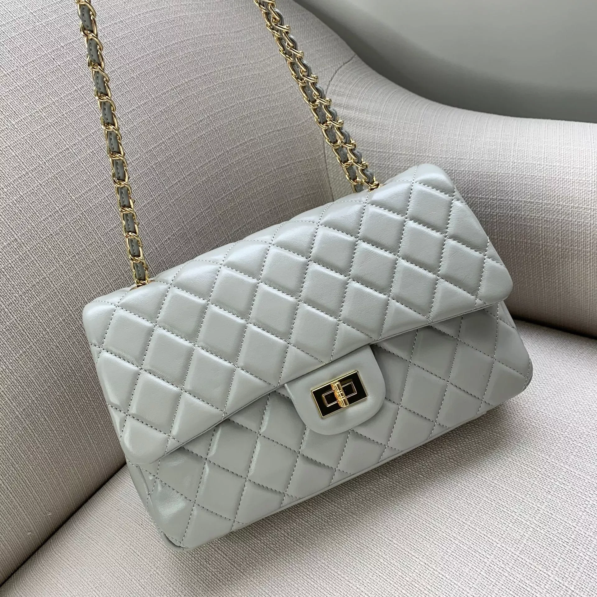 

free shipping 2020new style high quality elegant genuine leather sheepskin women one shoulder bag crossbody bag 2 color 28cm