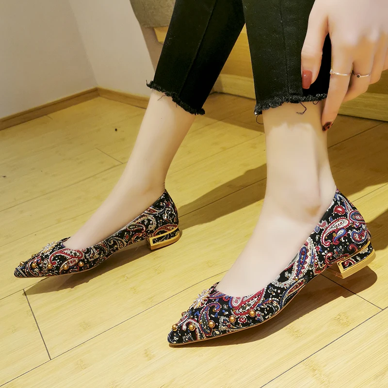 Туфли женские блестящие без застежки модные лоферы в Корейском стиле украшения