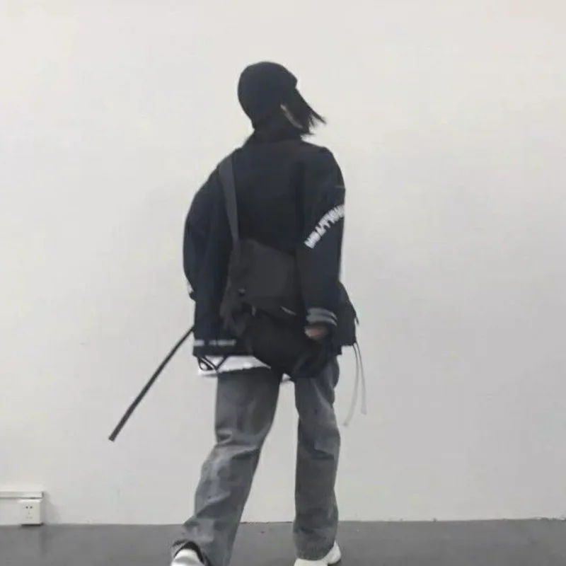 Женская куртка-бомбер в готическом стиле черная Базовая бейсбольная куртка