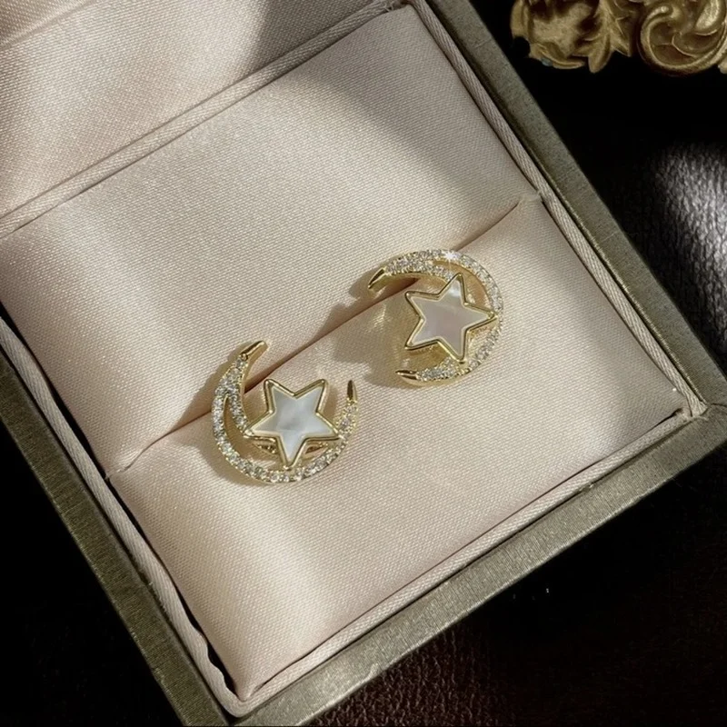 

Korean New Design Fashion Jewelry Shining Zircon Inlaid Moon Star Shaped Stud Earrings for Women Elegant Exquisite Earrings