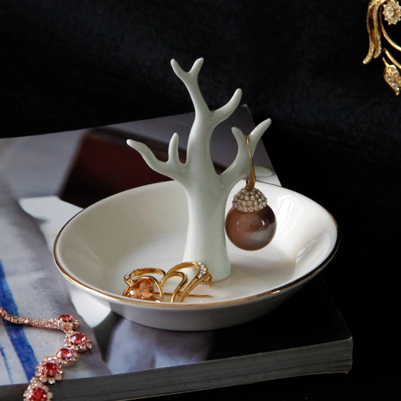 Керамический лоток для хранения ювелирных изделий в скандинавском стиле