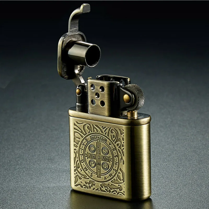 Керосиновая зажигалка. Зажигалка бензиновая Zippo Constantine. Zorro зажигалка бензиновая. Зажигалка бензиновая Figaro 3 line d.