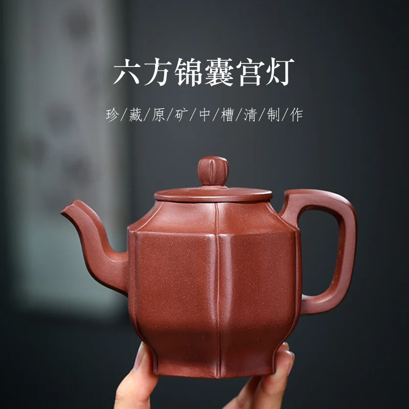 

Origin: Handmade hexagonal rib pattern palace lantern pot 350C large capacity tea pot made by famous experts in Yixing