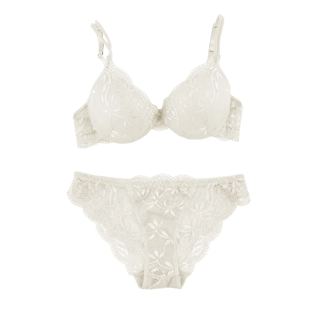 

Комплект женского кружевного нижнего белья с вышивкой и бюстгальтером