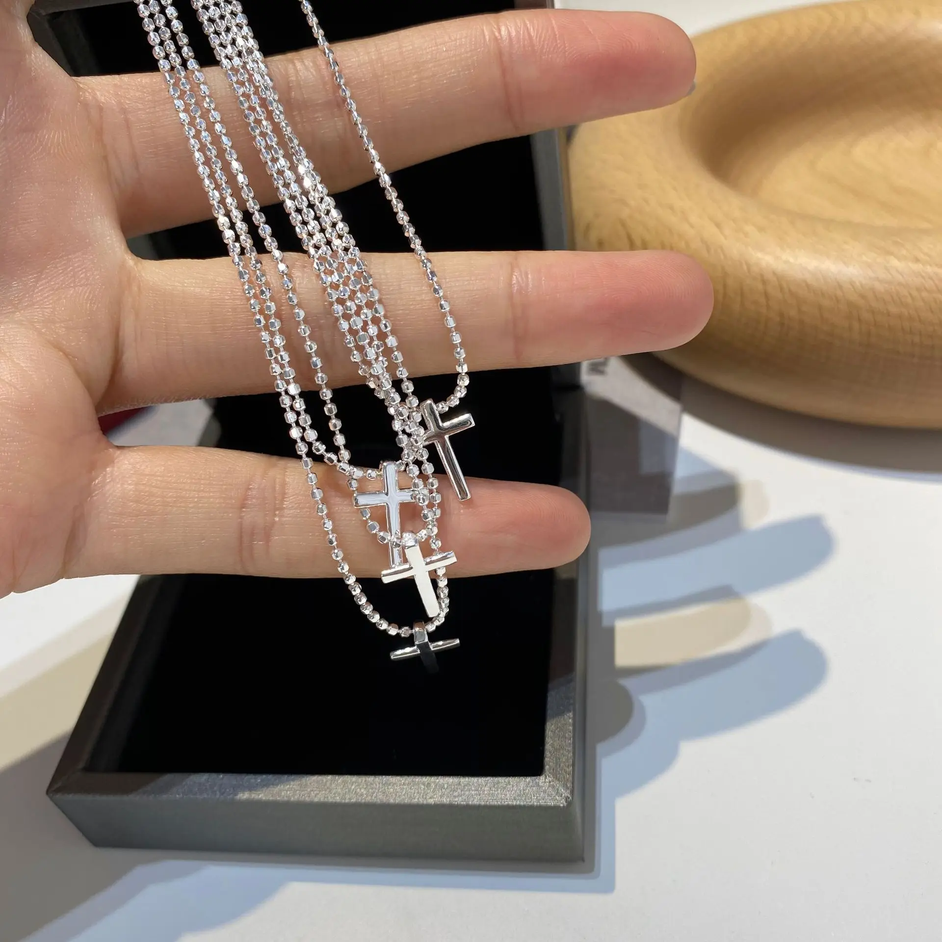 

925 пробы серебро сверкающий серии Италия флэш жемчуг Подвески с крестом стерлингового серебра цвета: белый, Серебристый цепи