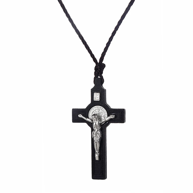 Религиозные распятие INRI подойдет в качестве подарка как для мужчин так и женщин