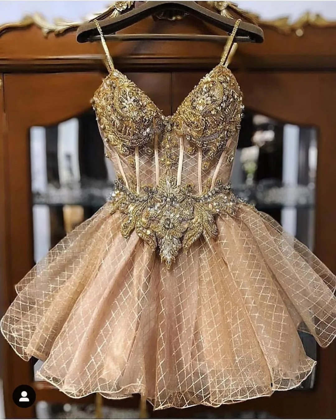 

Champagne Beaded Crystals Homecoming Dresses Spaghetti A-line Lace Graduation Dresses Short Sexy Cocktail Party Gowns