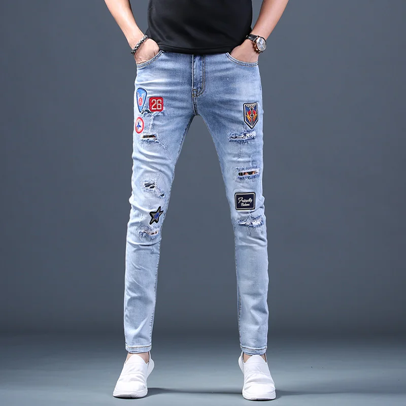 

Мужские рваные джинсы, летние прямые зауженные джинсовые брюки с вышивкой, синего цвета
