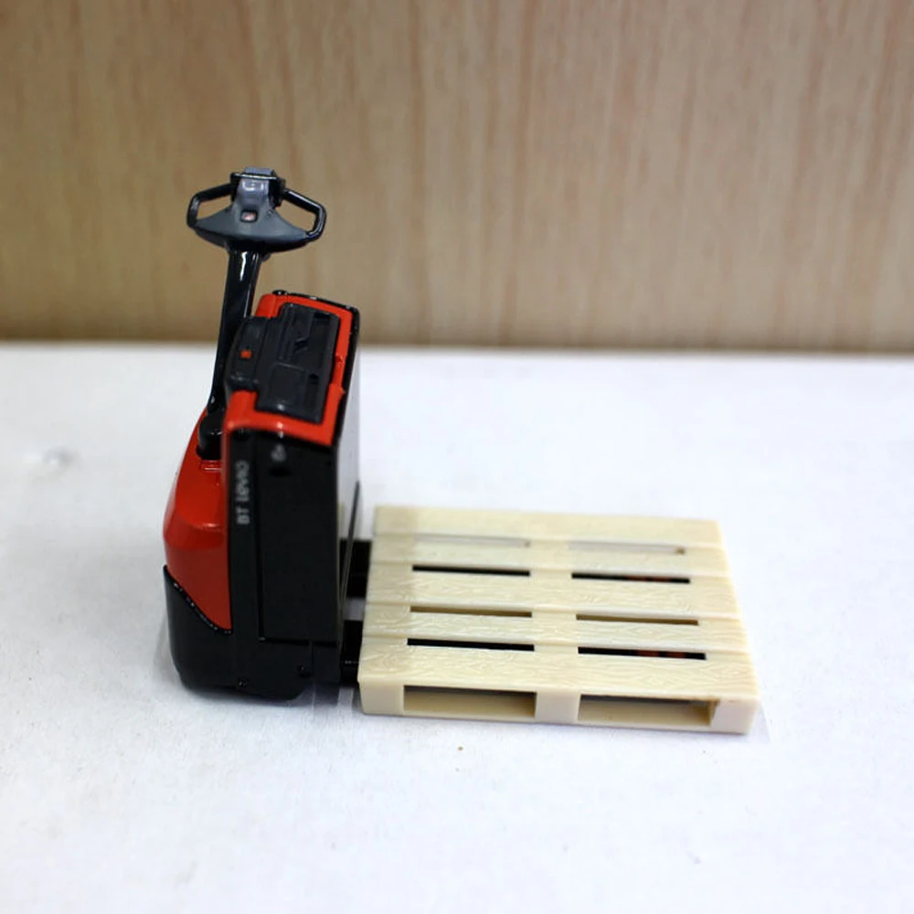 1:24 Diecast BT Levio вилочный погрузчик красная электрическая тележка с поддоном автомобилей Литье под давлением Модель коллекции литья под давлением
