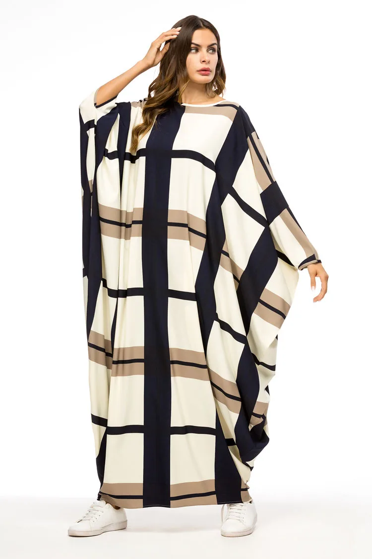 Женское шифоновое платье-абайя с оборками на рукавах