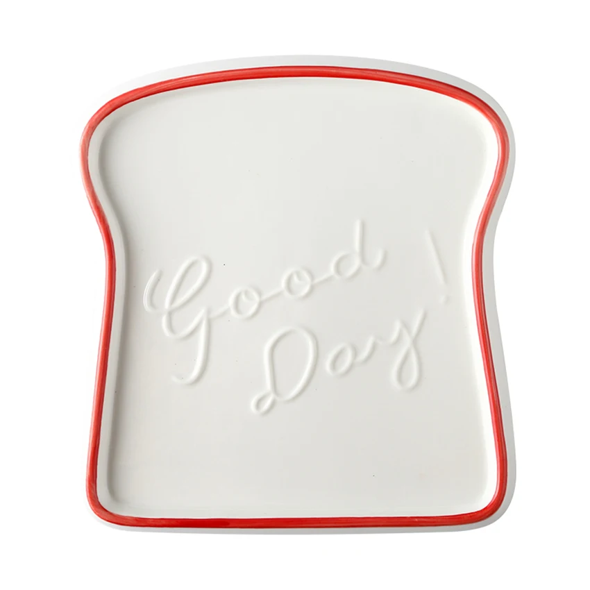 Керамическая тарелка для завтрака в форме хлеба