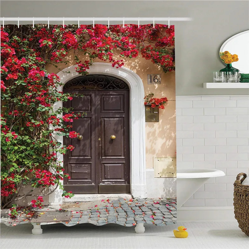 Комплект из шторы для душа с изображением старой средиземноморской улицы