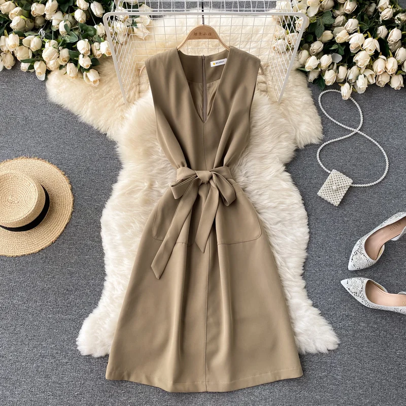 

Korean Fashion Women's Dress 2021 Solid V-neck Sleeveless Sash Bowtied A-line Casual Female Work Party Midi Dress with Pockets